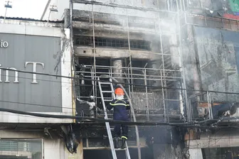 Cháy cửa hàng kinh doanh điện thoại di động ở đường Xô Viết Nghệ Tĩnh