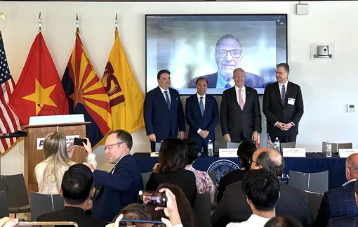 Từ cựu thù đến đối tác chiến lược toàn diện