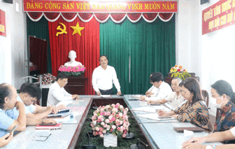 ផ្តោត​សំ​ខាន់​រក្សា​អ្នក​មាន​សមត្ថ​ភាព​ធ្វើ​ការ​នៅ​កា​សែត​និង​វិទ្យុ ទូរ​ទស្សន៍​កឹង​ធើ