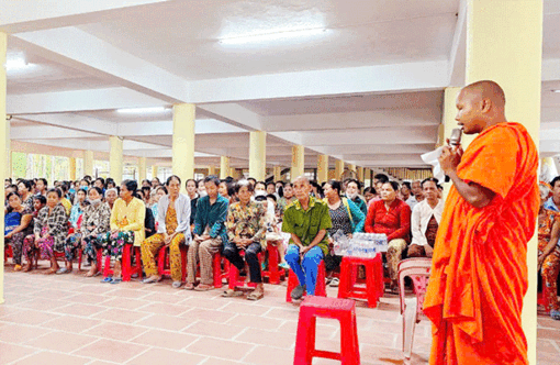 យក​ចិត្ត​ទុក​ដាក់​គិត​គូរ​ដល់​គ្រួ​សារ​គោល​នយោ​បាយ គ្រួ​សារ​ក្រី​ក្រ