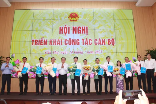 Công bố các quyết định bổ nhiệm lãnh đạo Ban Quản lý các khu chế xuất và công nghiệp Cần Thơ