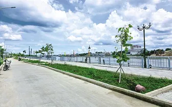 Gỡ khó để sớm hoàn thành Dự án kè sông Cần Thơ - Ứng phó biến đổi khí hậu
