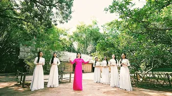 Câu chuyện từ những bài ca
