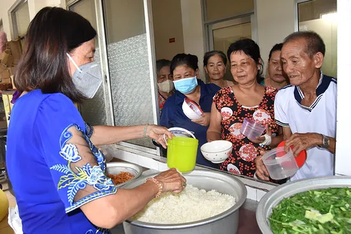 Ấm lòng bệnh nhân Ấm lòng bệnh nhân