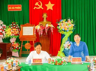 Lãnh đạo thành phố làm việc với xã Xà Phiên và phường Long Phú 1