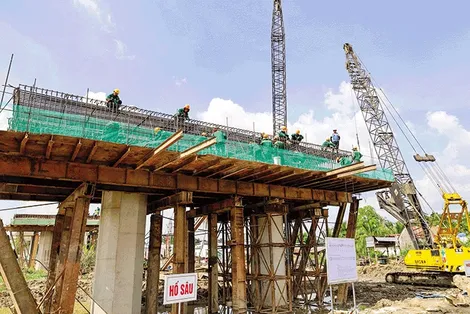 Nỗ lực đảm bảo tiến độ, chất lượng thi công các tuyến cao tốc
