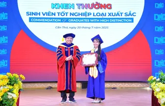 Trường Đại học Nam Cần Thơ trao bằng tốt nghiệp khối ngành sức khỏe