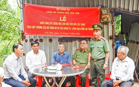 Công an TP Cần Thơ khởi công xây nhà tặng hội viên Hội cựu Công an nhân dân