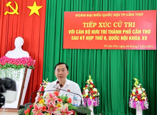 Cán bộ hưu trí kiến nghị nhiều vấn đề tại buổi tiếp xúc cử tri