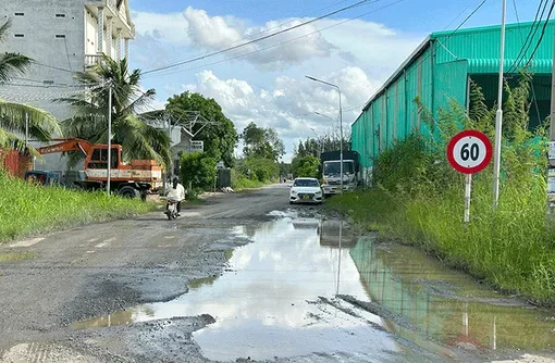 Sớm khắc phục mặt lộ hậu Tân Thạnh Tây