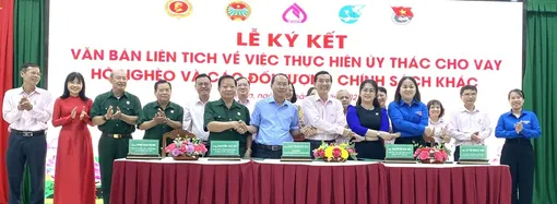 Ký kết liên tịch thực hiện ủy thác cho vay các chương trình tín dụng chính sách xã hội Ký kết liên tịch thực hiện ủy thác cho vay các chương trình tín dụng chính sách xã hội