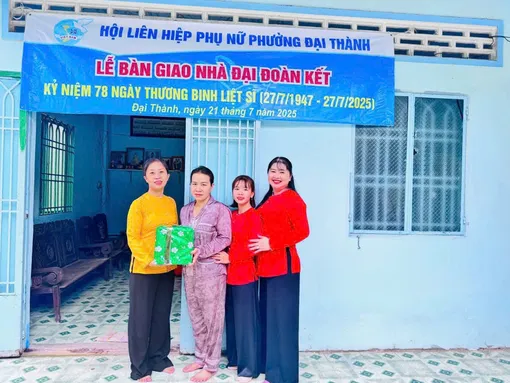 Bàn giao 2 căn nhà Đại đoàn kết