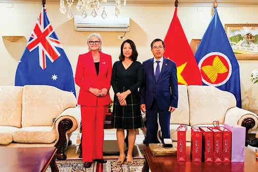 Toàn quyền Úc đánh giá cao những thành tựu phát triển kinh tế - xã hội vượt bậc của Việt Nam Toàn quyền Úc đánh giá cao những thành tựu phát triển kinh tế - xã hội vượt bậc của Việt Nam