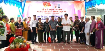 Tri ân các anh hùng liệt sĩ Trung đoàn 1 U Minh Anh hùng