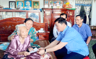ក្រុង​កឹង​ធើ រៀប​ចំ​សកម្ម​ភាព​ដ៏​មាន​អត្ថ​ន័យ​ជា​ច្រើន រំ​លឹក​ខួប​អនុស្សាវ​រីយ៍​លើក​ទី ៧៨ ឆ្នាំ ទិ​វា​យុទ្ធ​ជន​ពិ​ការ​ពលី