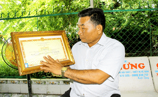 ធ្វើ​មាន​សម្រាប់​គ្រួ​សារ​និង​សហគមន៍