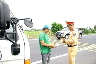 Tiếp tục bám sát 6 nhóm chuyên đề trong xử lý vi phạm giao thông