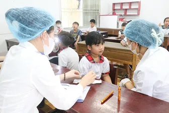 “Nụ cười cho em”
