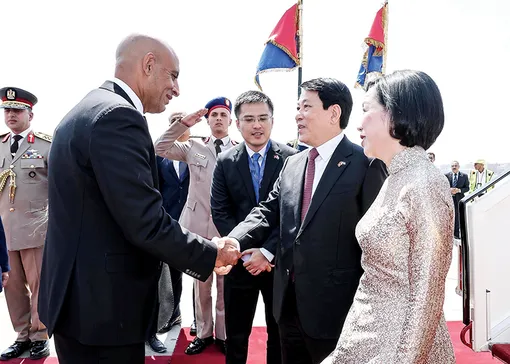 Chủ tịch nước Lương Cường thăm và phát biểu chính sách tại Liên đoàn Arab Chủ tịch nước Lương Cường thăm và phát biểu chính sách tại Liên đoàn Arab