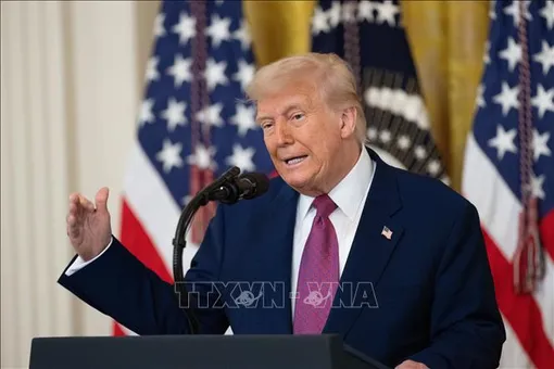 Tổng thống Trump thông báo kế hoạch áp thuế dược phẩm và chất bán dẫn Tổng thống Trump thông báo kế hoạch áp thuế dược phẩm và chất bán dẫn