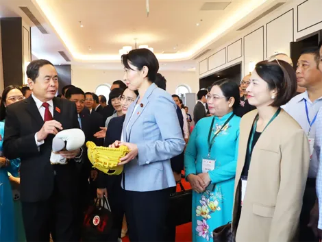 Cam kết tiếp tục cải thiện môi trường đầu tư, minh bạch hóa thể chế, đơn giản hóa thủ tục hành chính và hỗ trợ tối đa các doanh nghiệp