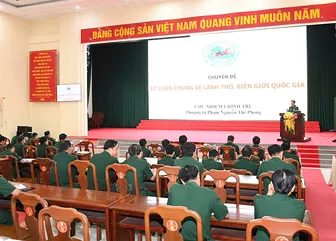 Tập huấn kiến thức biên phòng cho cán bộ