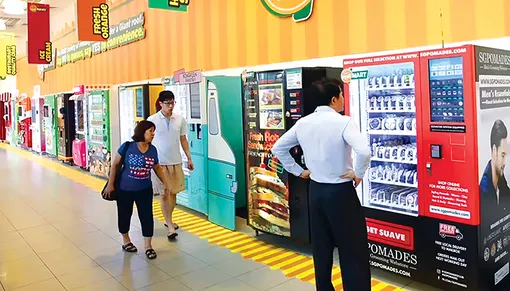 Máy bán hàng tự động “nở rộ” ở Singapore