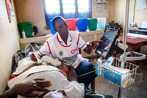 Quỹ Gates tăng cường tài trợ chăm sóc sức khỏe phụ nữ toàn cầu