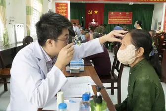 Bệnh viện Đại học Nam Cần Thơ khám, chữa bệnh miễn phí ở xã Phú Hữu