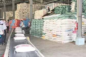 Tập trung tháo gỡ khó khăn để hoàn thành các chỉ tiêu phát triển kinh tế - xã hội