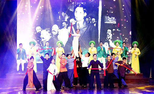 រៀប​ចំ​សកម្ម​ភាព​វប្ប​ធម៌​ សិល្បៈ​អំ​ណរ​បដិវត្តន៍ខែ​សី​ហា​ និង​បុណ្យ​ជាតិ​ ២ កញ្ញា​