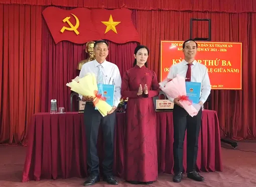 Công bố nghị quyết chỉ định chức vụ trưởng các ban của HĐND xã Thạnh An