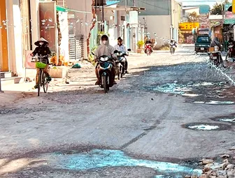 Hẻm 4 chưa được đầu tư hoàn thiện