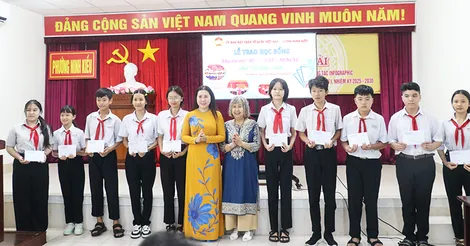 Nhiều hoạt động tiếp sức đến trường cho học sinh có hoàn cảnh khó khăn