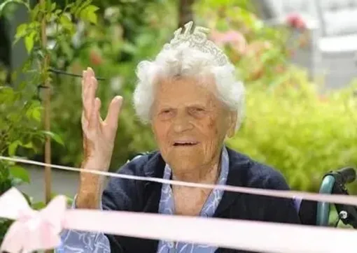 Người cao tuổi nhất thế giới mừng sinh nhật thứ 116