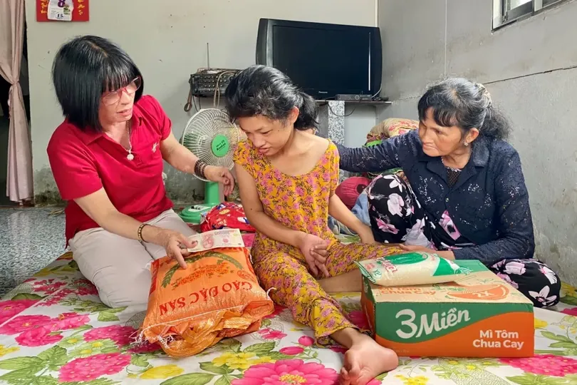 Tấm lòng bà Phương với người nghèo Tấm lòng bà Phương với người nghèo