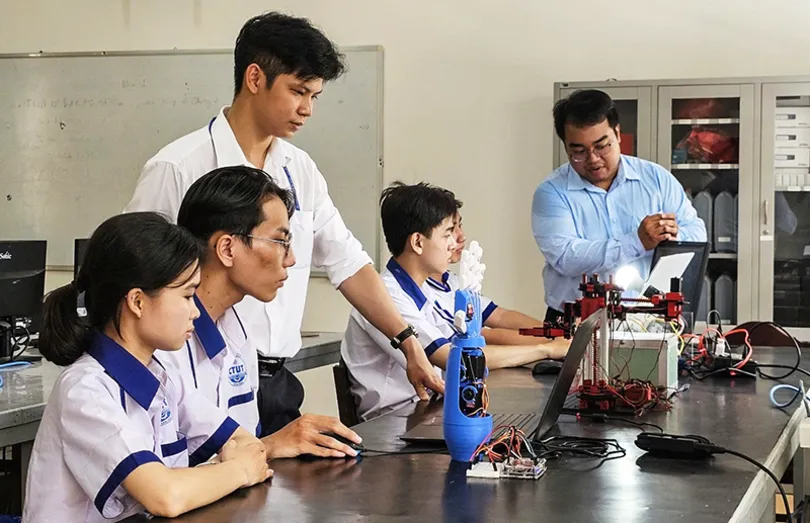 Điểm chuẩn trúng tuyển năm 2025 vào Trường Đại học Kỹ thuật - Công nghệ Cần Thơ tăng