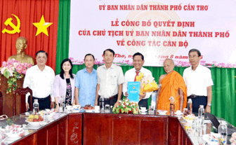 លោកថាច់សុង បានតែងតាំងជានាយកសាលាមធ្យមសិក្សាបំពេញវិជ្ជាបាលីណាមបូ
