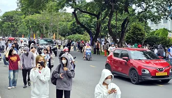 Hàng ngàn thí sinh trúng tuyển Đại học Cần Thơ nộp hồ sơ nhập học