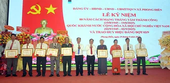 Xã Phong Điền họp mặt kỷ niệm 80 năm Cách mạng Tháng Tám thành công và Quốc khánh 2-9