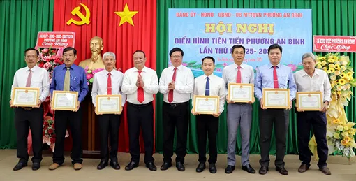 Phường An Bình tuyên dương các điển hình tiên tiến trong phong trào thi đua yêu nước