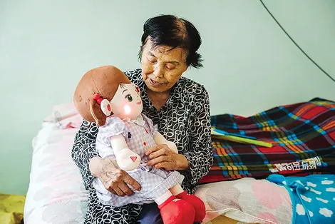 Robot AI đồng hành giúp người lớn tuổi Hàn Quốc bớt cô đơn