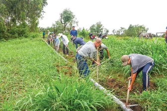 Chung sức đưa nước sạch về nông thôn
