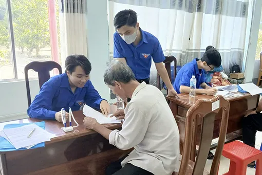 Hơn 6.500 đoàn viên, thanh niên tham gia hỗ trợ người dân thực hiện thủ tục hành chính