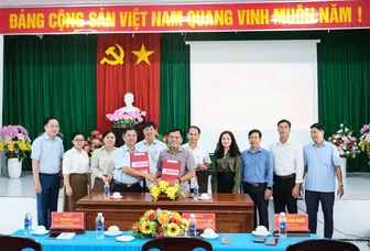 Ký kết phối hợp tuyên truyền giữa Báo và Phát thanh, Truyền hình Cần Thơ với UBND phường Cái Răng