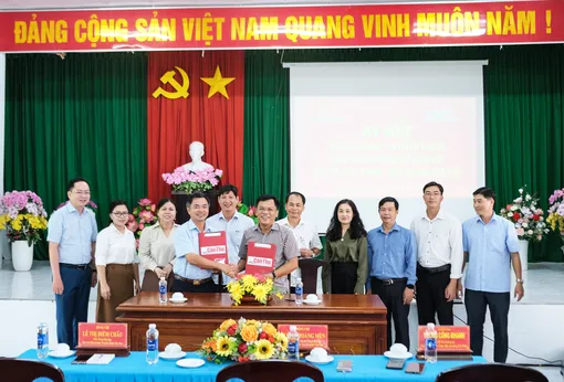 Ký kết phối hợp tuyên truyền giữa Báo và Phát thanh, Truyền hình Cần Thơ với UBND phường Cái Răng
