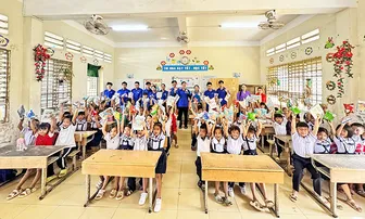 100% đảng viên của Đảng bộ Trường Đại học Tây Đô cam kết học tập và làm theo Bác