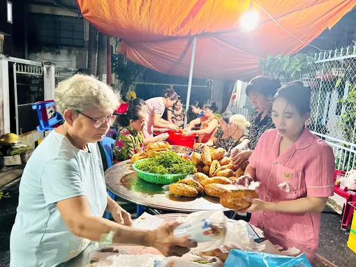 Ấm tình người mùa Vu Lan
