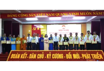 Khơi dậy tinh thần đoàn kết, phát huy sức mạnh nhân dân