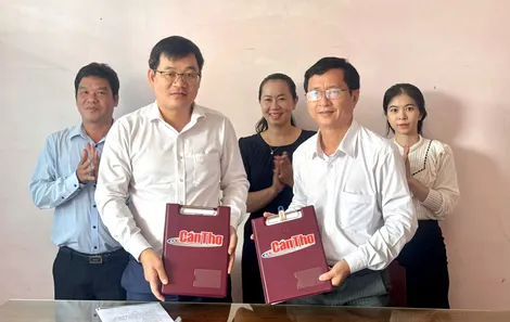 Báo và Phát thanh, Truyền hình Cần Thơ ký kết hợp tác tuyên truyền với phường Long Bình